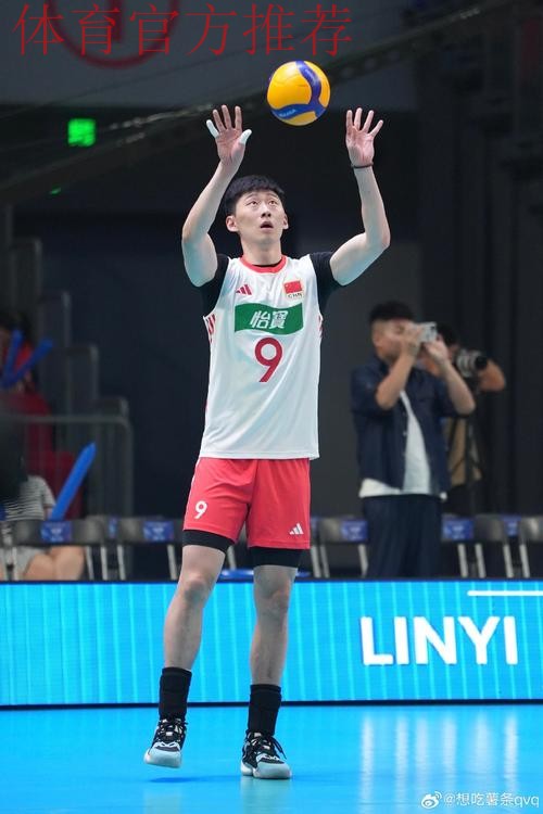 李咏臻到达葡萄牙 积极备战新赛季 李咏臻到达葡萄牙 积极备战新赛季