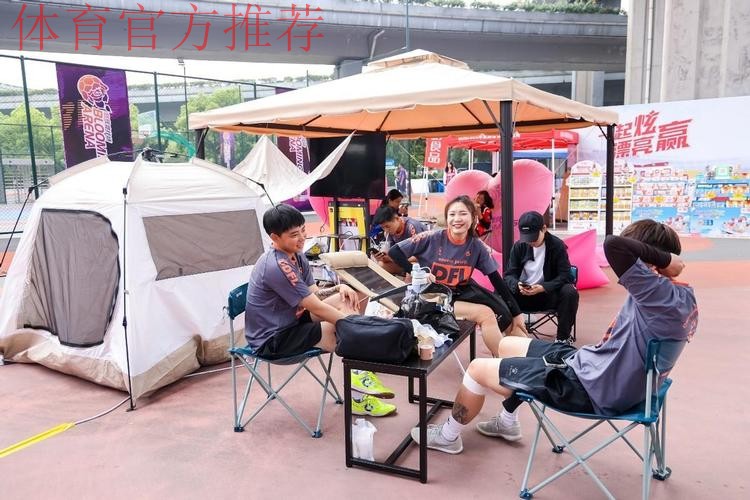 国内首个官方女足街头赛事！ 这个5.20，数百名足球女孩在杭州“怒放竞技场”